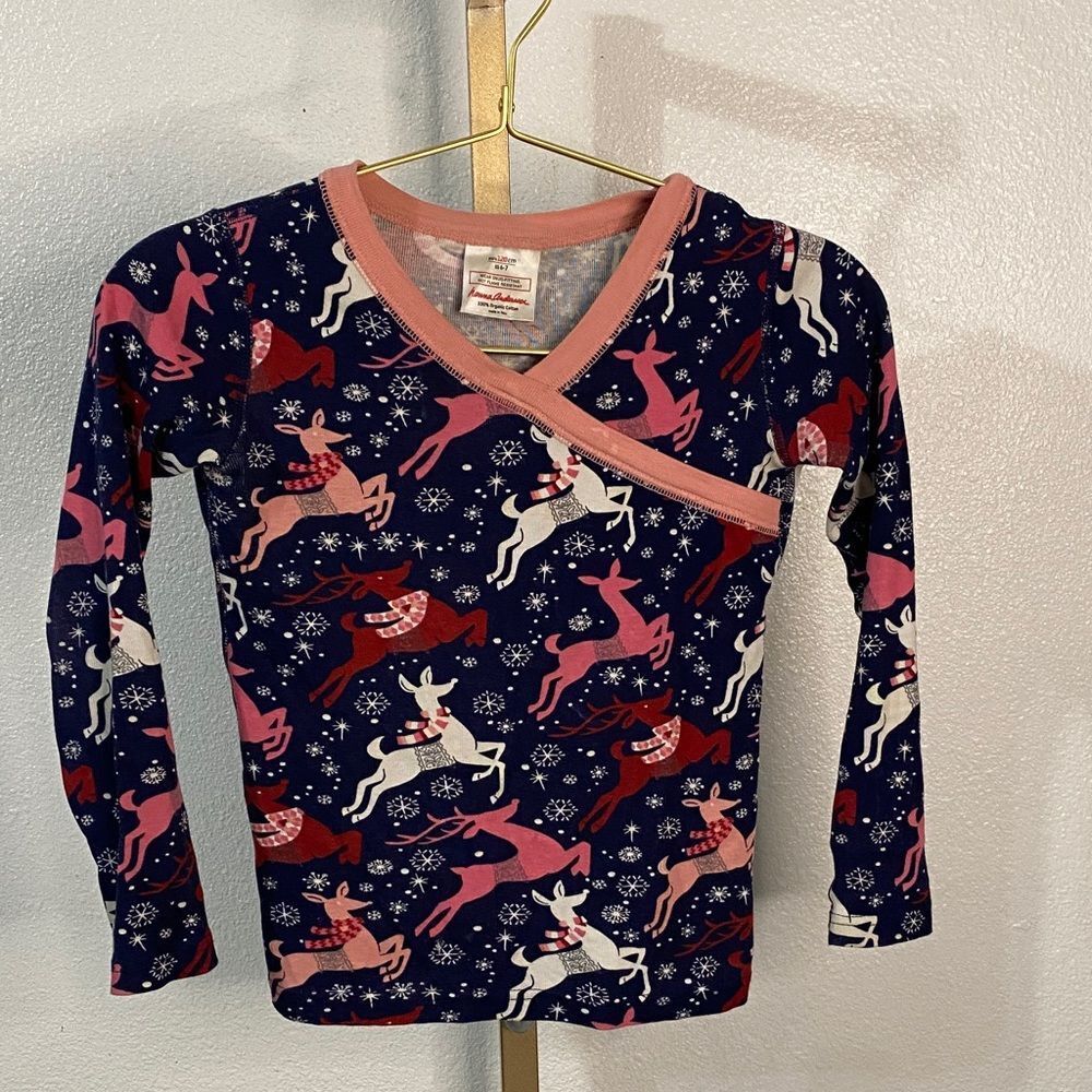 Hanna Andersson- Reindeer Print Long Sleeve PJs Shirt - Navy and Pink- Size 6-7